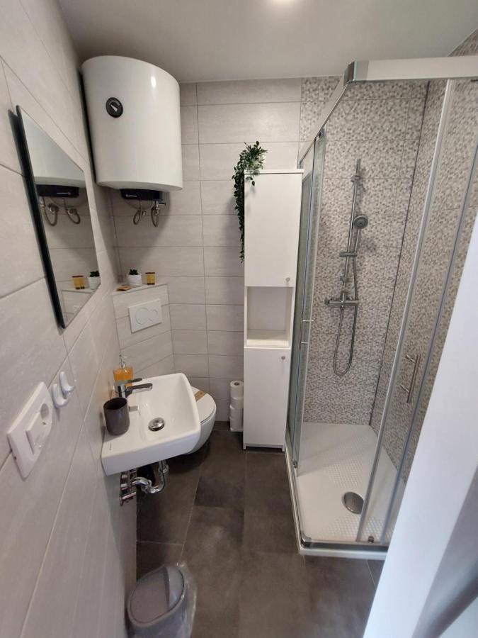 Studio Cebelica Piran Luaran gambar
